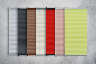 ürünlerden biri plise perde modelleridir. Katlanabilir yapısı, camla bütünleşen montaj sistemi ve minimal tasarımı sayesinde plise perdeler, modern dekorasyon anlayışının vazgeçilmezleri arasında yer alır.

Bu yazıda plise perdenin ne olduğu, avantajları, kullanım alanları ve doğru plise perde seçimi hakkında SEO uyumlu, detaylı bilgiler bulabilirsiniz.